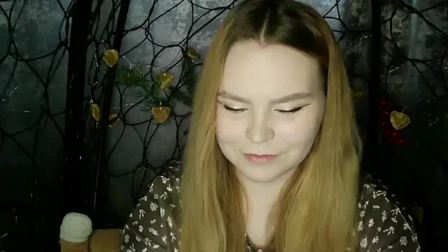 Snapshot of blushing_star chatting on March 4, 2026, 7:47 am blushing star online show from March 4, 2026, 7:47 am