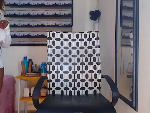 Snapshot of Sexybeast_00 chatting on September 12, 2025, 6:41 pm Sexybeast 00 online show from September 12, 2025, 6:41 pm