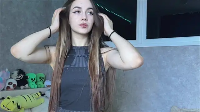 CupSizeGirl online show from April 22, 2026, 6:05 am