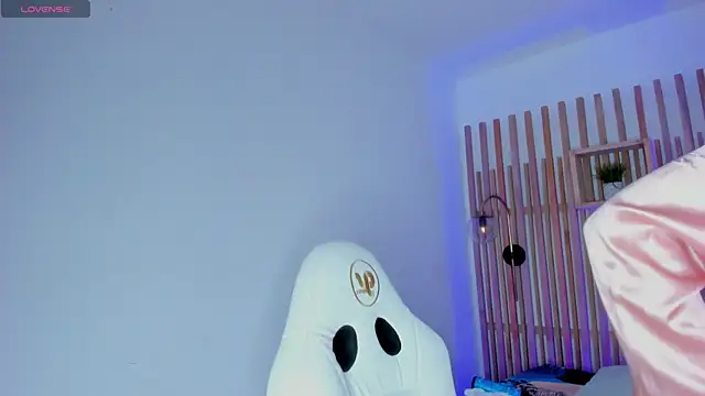 ciara blake online show from April 17, 2026, 7:39 pm