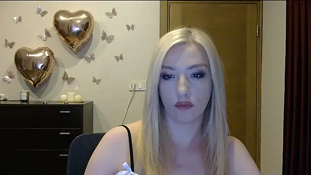 Snapshot of Wild_Silk_Desire chatting on July 14, 2026, 4:34 pm Wild Silk Desire online show from July 14, 2026, 4:34 pm