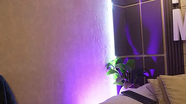 Susan wall online show from April 22, 2026, 1:01 pm