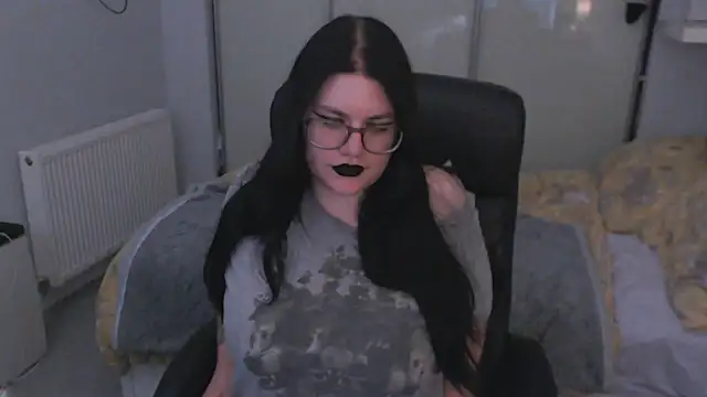 GothSuccubusBabe online show from July 21, 2026, 9:39 pm