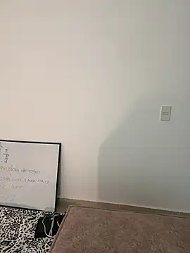 Snapshot of alissradiante1 chatting on February 8, 2026, 2:59 am alissradiante1 online show from February 8, 2026, 2:59 am