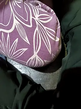 Snapshot of sex_yboy00 chatting on October 29, 2025, 5:25 pm sex yboy00 online show from October 29, 2025, 5:25 pm