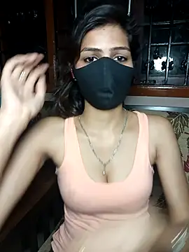 Isha Sax online show from September 25, 2025, 7:50 pm