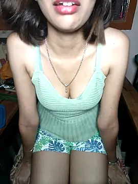 Isha Sax online show from October 11, 2025, 5:33 pm