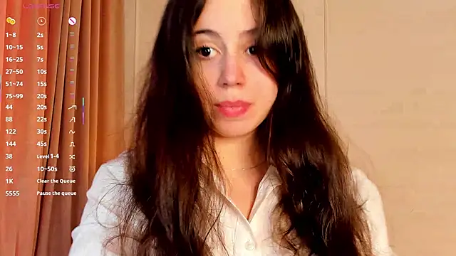 JulianaChapel online show from September 16, 2025, 8:04 am