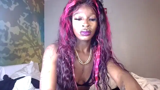 lovergirll555 online show from May 13, 2026, 2:25 pm