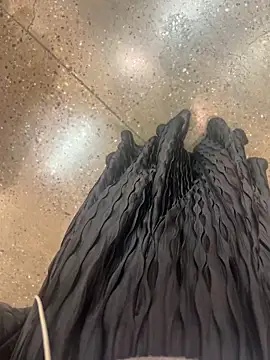 xiaoyuan01 online show from October 27, 2025, 1:53 am