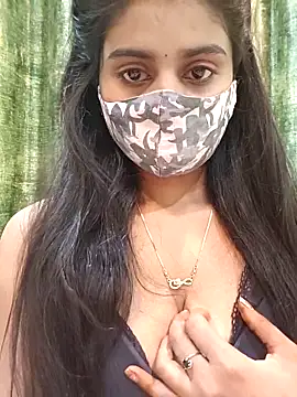 Aanya hotty online show from December 4, 2025, 7:00 pm