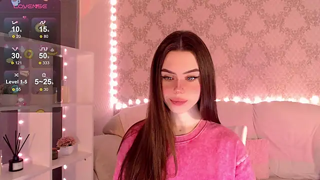 Snapshot of HolyMiax chatting on October 19, 2025, 3:40 am HolyMiax online show from October 19, 2025, 3:40 am