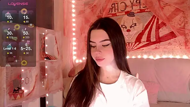 Snapshot of HolyMiax chatting on November 3, 2025, 3:52 am HolyMiax online show from November 3, 2025, 3:52 am