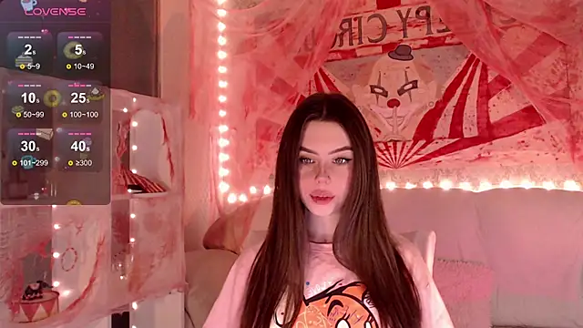 Snapshot of HolyMiax chatting on November 5, 2025, 3:17 am HolyMiax online show from November 5, 2025, 3:17 am