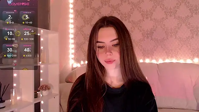 Snapshot of HolyMiax chatting on November 6, 2025, 3:29 am HolyMiax online show from November 6, 2025, 3:29 am