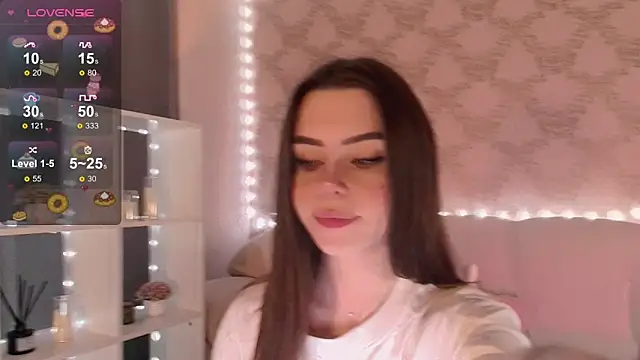 Snapshot of HolyMiax chatting on November 15, 2025, 3:15 am HolyMiax online show from November 15, 2025, 3:15 am