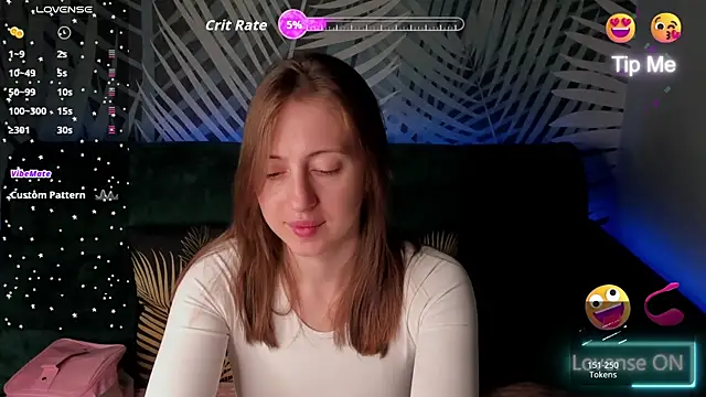 ChristyCrayme online show from April 21, 2026, 10:01 pm