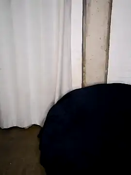 Snapshot of chocolatehotwife chatting on February 4, 2026, 1:44 am chocolatehotwife online show from February 4, 2026, 1:44 am