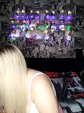 Snapshot of HoneyNelly chatting on February 10, 2026, 11:20 pm HoneyNelly online show from February 10, 2026, 11:20 pm