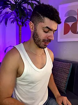 AxelThompson  online show from January 17, 2026, 12:10 pm