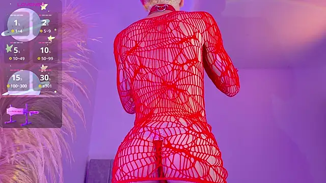 liiamluna  online show from November 26, 2025, 9:32 am