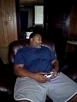 Snapshot of Mrbull67 chatting on October 3, 2025, 3:53 pm Mrbull67 online show from October 3, 2025, 3:53 pm