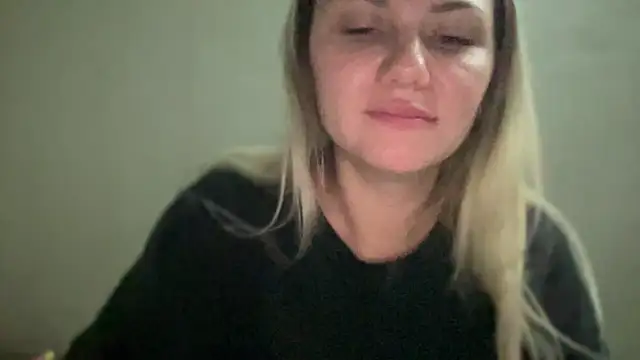 MonicaSweett online show from October 2, 2025, 11:12 pm