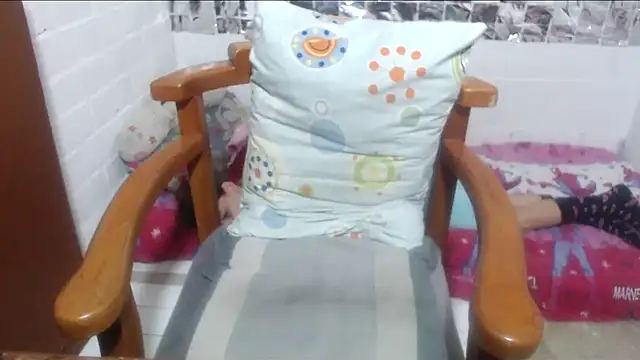 rose-crystal online show from December 20, 2025, 12:56 pm