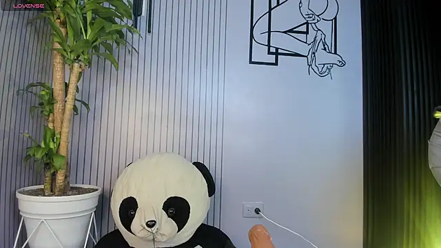 Im perla  online show from October 29, 2025, 6:20 pm