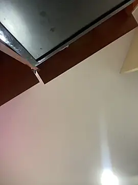 Alexia 24 online show from April 7, 2026, 12:22 am