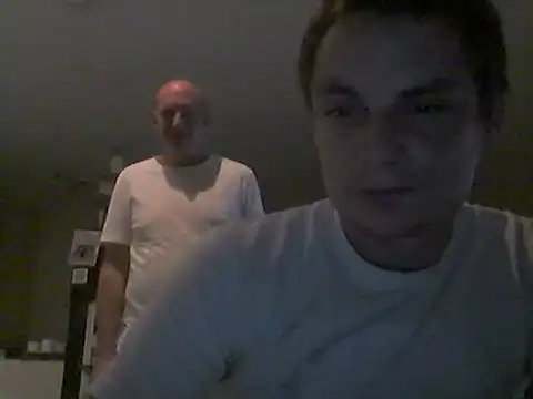 kenniiiyyy online show from October 1, 2025, 9:43 pm