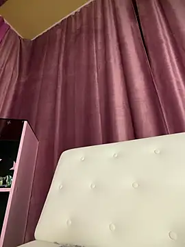 Snapshot of Dari_Toy_ chatting on June 23, 2026, 1:20 pm Dari Toy online show from June 23, 2026, 1:20 pm
