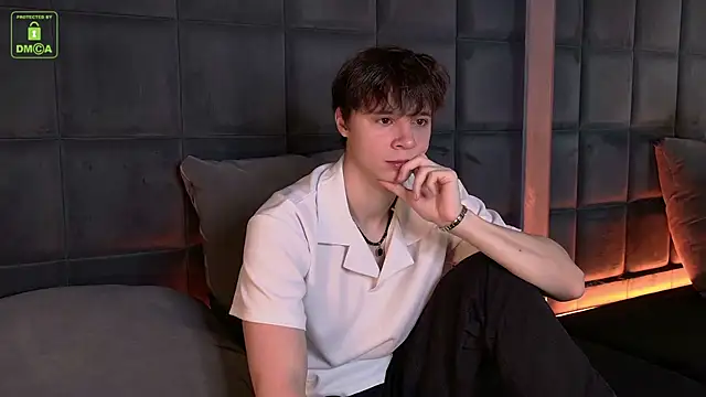 AnthonyHall online show from November 26, 2025, 10:27 am