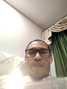 DOBLEWYOSK69G online show from February 28, 2026, 11:28 pm