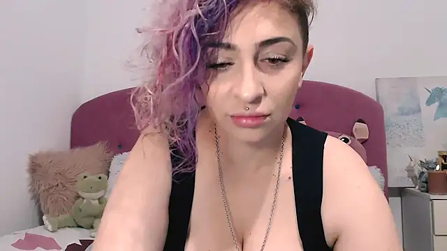 AAARUNY online show from November 3, 2025, 12:39 pm