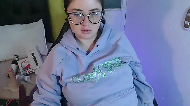 Snapshot of KrystalAdams chatting on February 14, 2026, 1:08 pm KrystalAdams online show from February 14, 2026, 1:08 pm