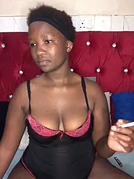 Snapshot of MissREAHx chatting on October 9, 2025, 7:34 pm MissREAHx online show from October 9, 2025, 7:34 pm