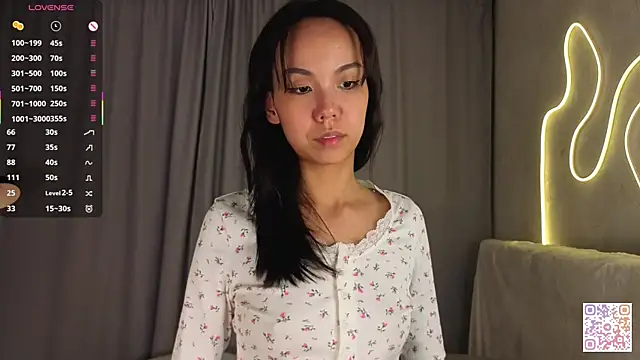 AlodiaAxley online show from October 20, 2025, 6:19 pm