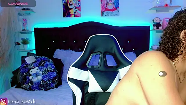 Snapshot of Luna_blackk chatting on September 25, 2025, 9:07 pm Luna blackk online show from September 25, 2025, 9:07 pm
