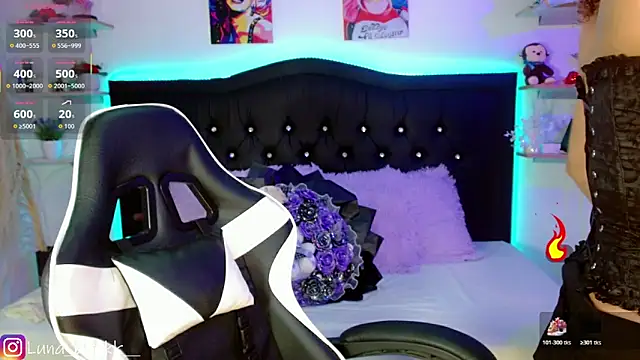 Snapshot of Luna_blackk chatting on October 20, 2025, 10:10 pm Luna blackk online show from October 20, 2025, 10:10 pm