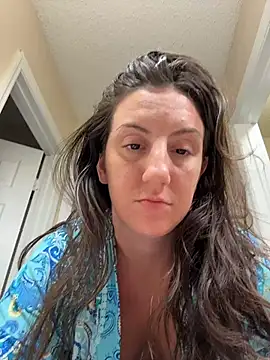 sweetsirenn online show from July 19, 2026, 3:21 am