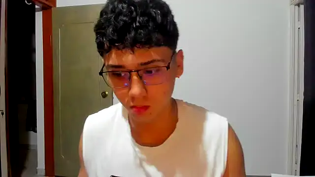 Snapshot of jacobs_shelby chatting on October 19, 2025, 2:01 am jacobs shelby online show from October 19, 2025, 2:01 am