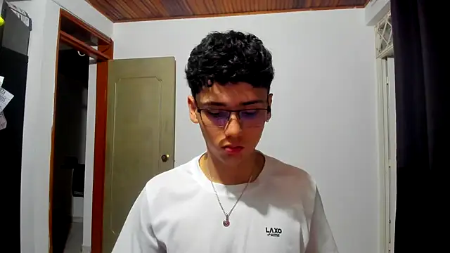 Snapshot of jacobs_shelby chatting on October 28, 2025, 12:03 am jacobs shelby online show from October 28, 2025, 12:03 am