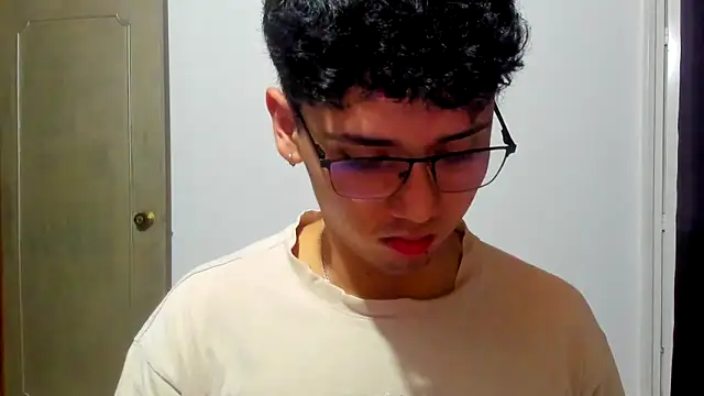 Snapshot of jacobs_shelby chatting on October 31, 2025, 12:00 am jacobs shelby online show from October 31, 2025, 12:00 am