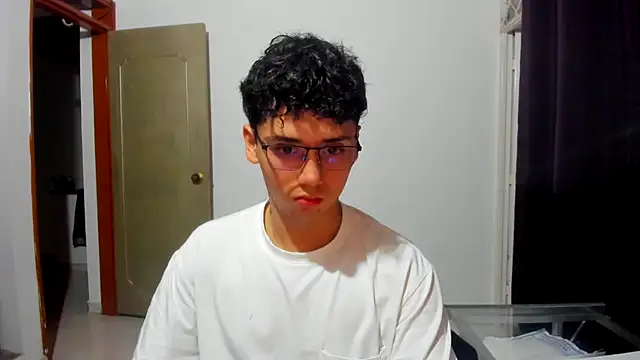 Snapshot of jacobs_shelby chatting on November 6, 2025, 12:00 am jacobs shelby online show from November 6, 2025, 12:00 am