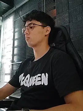 Snapshot of jacobs_shelby chatting on November 7, 2025, 1:33 pm jacobs shelby online show from November 7, 2025, 1:33 pm