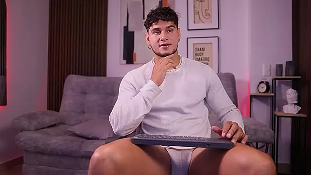 DaviesBrown online show from November 24, 2025, 8:19 pm