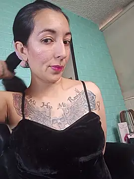 Snapshot of SALOME_KORLAND chatting on November 22, 2025, 3:22 pm SALOME KORLAND online show from November 22, 2025, 3:22 pm