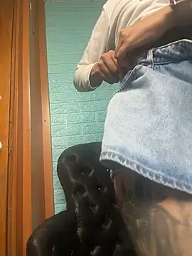 SALOME KORLAND online show from December 15, 2025, 7:51 pm