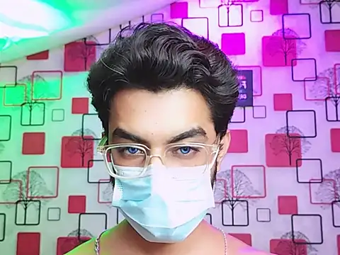 ChiseledCharm online show from October 29, 2025, 6:53 pm